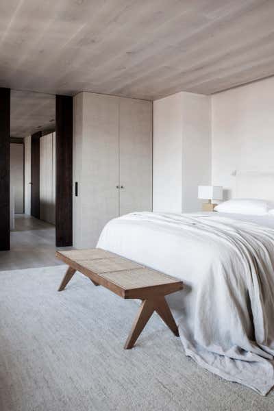  Minimalist Apartment Bedroom. Alcázar de Toledo by OOAA Arquitectura.
