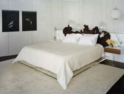  Mid-Century Modern Beach House Bedroom. Santa Maria Residence by Joe Serrins Architecture Studio.