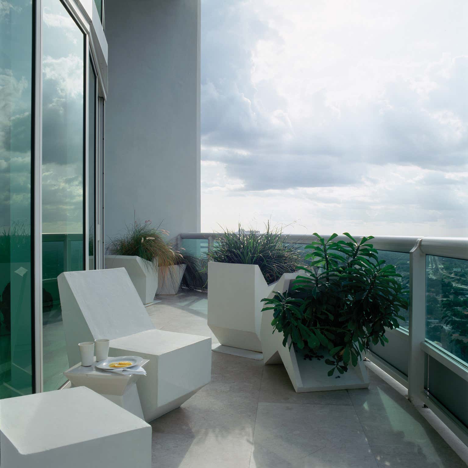 Mid-Century Modern Patio and Deck