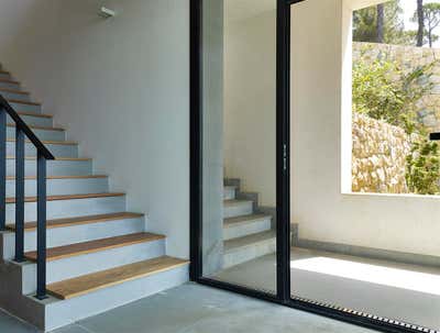 Contemporary Vacation Home Entry and Hall. Hillside Villa by Joe Serrins Architecture Studio.