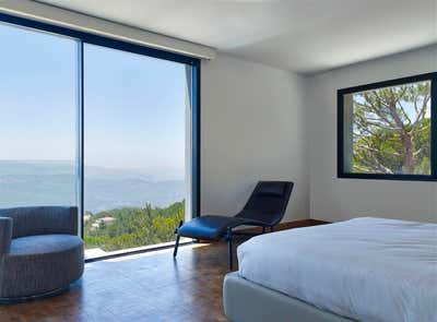  Contemporary Vacation Home Bedroom. Hillside Villa by Joe Serrins Architecture Studio.