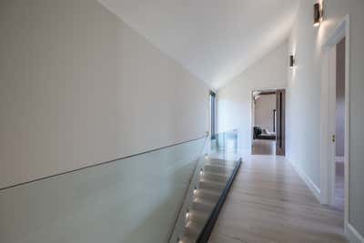  Contemporary Minimalist Beach House Entry and Hall. Atelier 22 by Studio Zung.