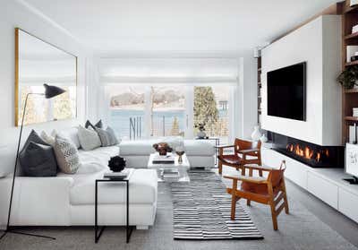 Beach Style Beach House Living Room. Sag Harbor by Winter McDermott Design.