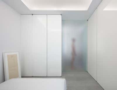  Minimalist Apartment Bedroom. Manhattan Triplex by 1100 Architect.