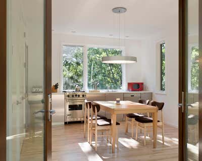  Modern Country House Kitchen. Water Mill Houses by 1100 Architect.