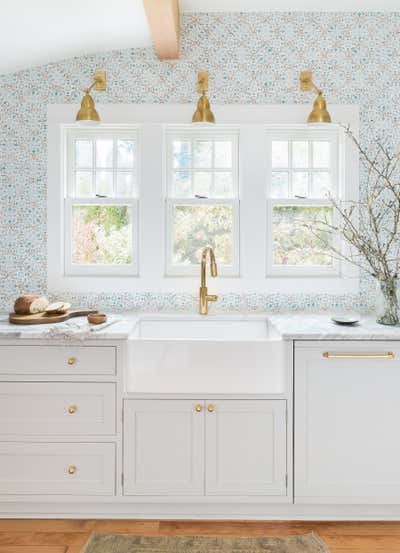 English Country Kitchen. Juneau by Heidi Caillier Design.