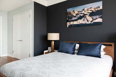 Modern Bachelor Pad Bedroom. Hudson Yards Project 46F by PROJECT AZ.