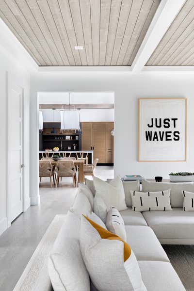 Beach Style Beach House Living Room. Hamptons Family Getaway by Chango & Co..