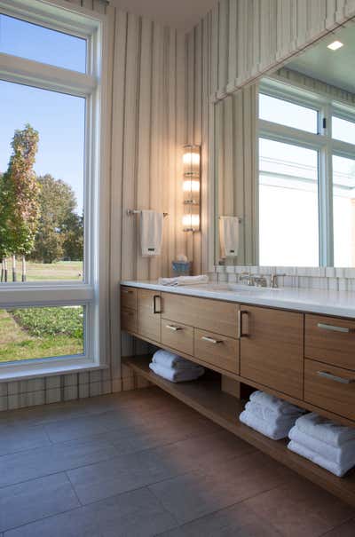  Contemporary Family Home Bathroom. Blue bell Residence by JAGR Projects LLC.