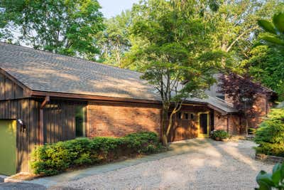  Mid-Century Modern Family Home Exterior. Tafel House by Andrew Franz Architect PLLC.