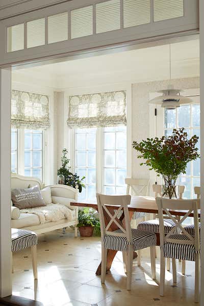 Transitional Country House Dining Room. COUNTRY HOUSE by Philip Gorrivan Design.