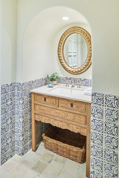 Traditional Family Home Bathroom. Desert Retreat by Solis Betancourt & Sherrill.