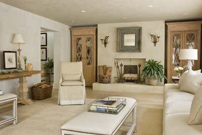 French Family Home Living Room. Beltway Beauty by Solis Betancourt & Sherrill.