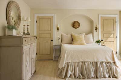  Traditional Family Home Bedroom. Beltway Beauty by Solis Betancourt & Sherrill.