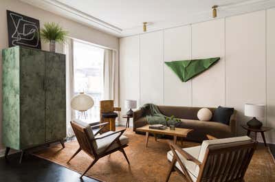 Modern Apartment Living Room. UES 2 Pied à Terre by Samuel Amoia Associates.