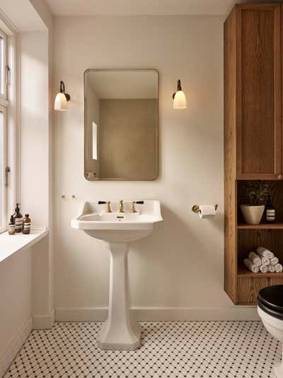  English Country Family Home Bathroom. Lake Townhouse by Pernille Lind Studio.