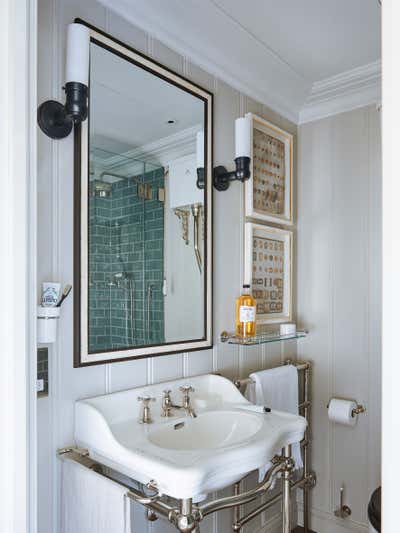  Traditional Apartment Bathroom. Knightsbridge Apartment by Hubert Zandberg Interiors.