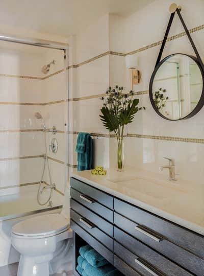  Transitional Apartment Bathroom. Beacon Hill Flat  by Michael Barnum Studio, LLC.