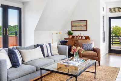  Coastal Traditional Vacation Home Living Room. Cape Cod Boathouse by Jennifer Miller Studio.