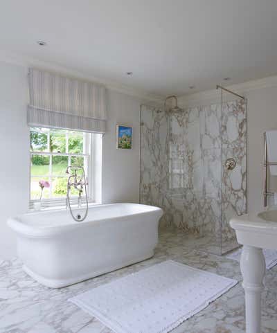 Country Country House Bathroom. Hampshire House by Thorp.