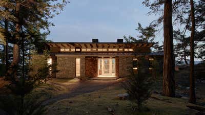  Country Vacation Home Exterior. Hillside Sanctuary by Hoedemaker Pfeiffer.
