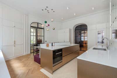  Contemporary Apartment Kitchen. Vue sur Jardin by Santillane Design.