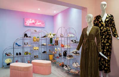  Modern Art Deco Retail Open Plan. Tropical Chic Retail Store - Olivia Boutique by Fernando Rodriguez Studio.