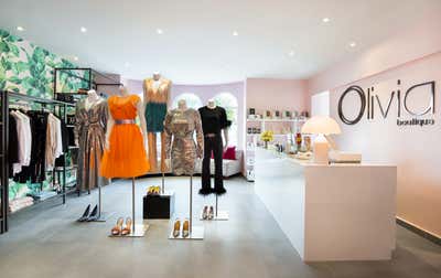 Modern Open Plan. Tropical Chic Retail Store - Olivia Boutique by Fernando Rodriguez Studio.