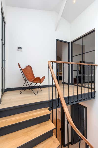 Contemporary Apartment Open Plan. Maison en volume by Santillane Design.