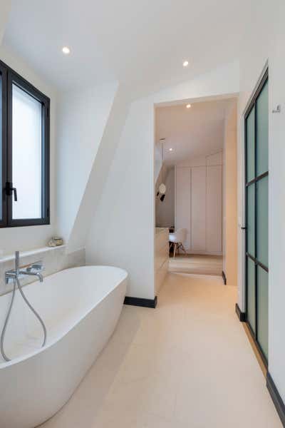  Contemporary Apartment Bathroom. Maison en volume by Santillane Design.
