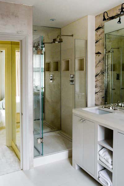  English Country Bathroom. London Town House by d'Erlanger and Sloan.