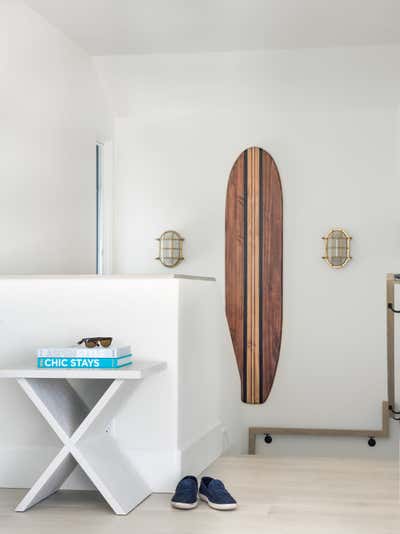 Beach Style Open Plan. Cleo Street Beach by Kate Taylor Interiors.