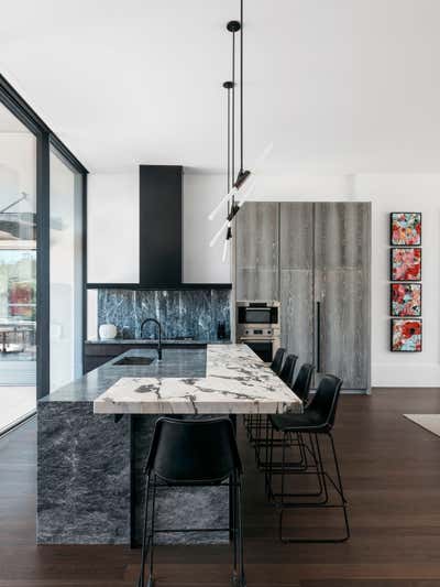  Contemporary Coastal Minimalist Family Home Kitchen. Sydney Contemporary Perch by Dylan Farrell Design.