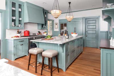  Vacation Home Kitchen. #MaineHarbor by Laura Fox Interior Design.