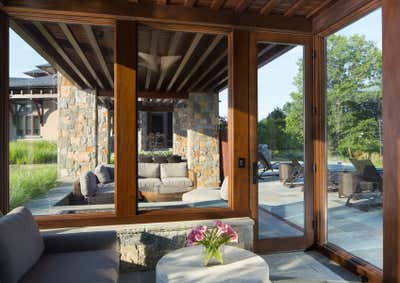 Contemporary Open Plan. Harness Creek Pool House by Purple Cherry Architects.