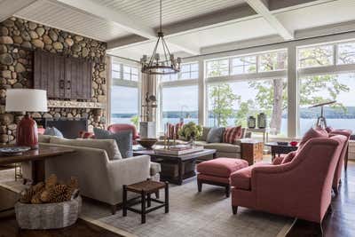  Cottage Vacation Home Living Room. Multigenerational Lake House by Tom Stringer Design Partners.