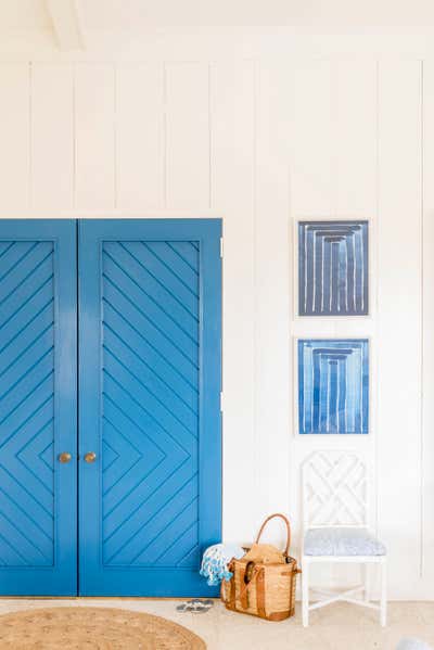  Mid-Century Modern Vacation Home Entry and Hall. Sea Island Beach House by Meg Braff Designs.