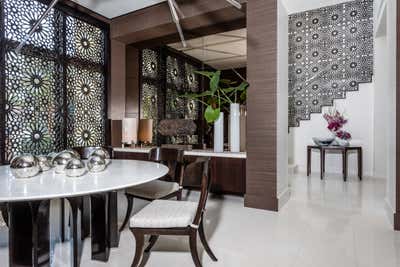  Coastal Family Home Dining Room. Florida Modern by Tom Stringer Design Partners.