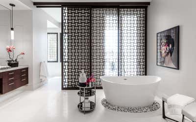  Coastal Family Home Bathroom. Florida Modern by Tom Stringer Design Partners.