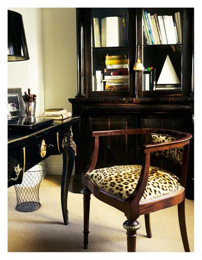 Traditional Office and Study. Cadogan Square by Casa Muñoz.
