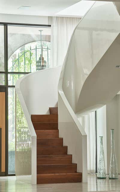  Modern Apartment Entry and Hall. West Village Apartment by Meyer Davis.