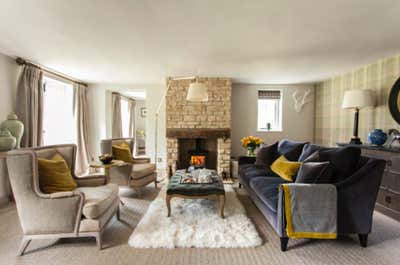  Country Vacation Home Living Room. Cotswold Cottage by Astman Taylor.