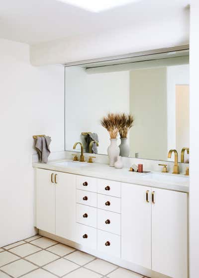  Minimalist Family Home Bathroom. Santa Barbara Adobe  by Corinne Mathern Studio.