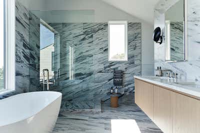 Contemporary Beach House Bathroom. Atelier 211 by Studio Zung.