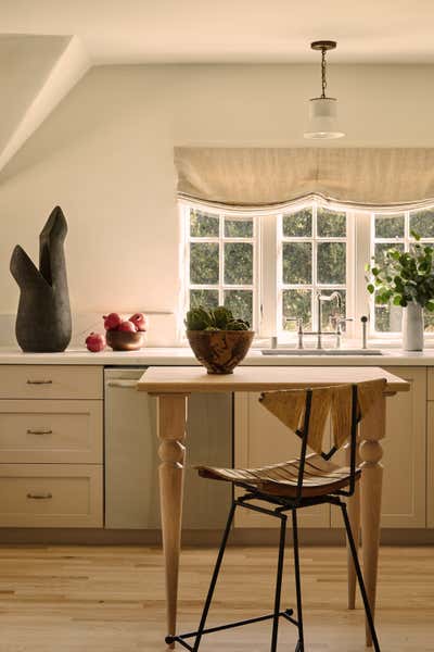  Minimalist Vacation Home Kitchen. Montecito Pied a terre by Corinne Mathern Studio.