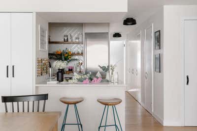  Mid-Century Modern Apartment Kitchen. 60W13 by PROJECT AZ.
