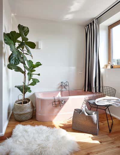  Eclectic Family Home Bathroom. Wilrijk - ae by Æ Studio.