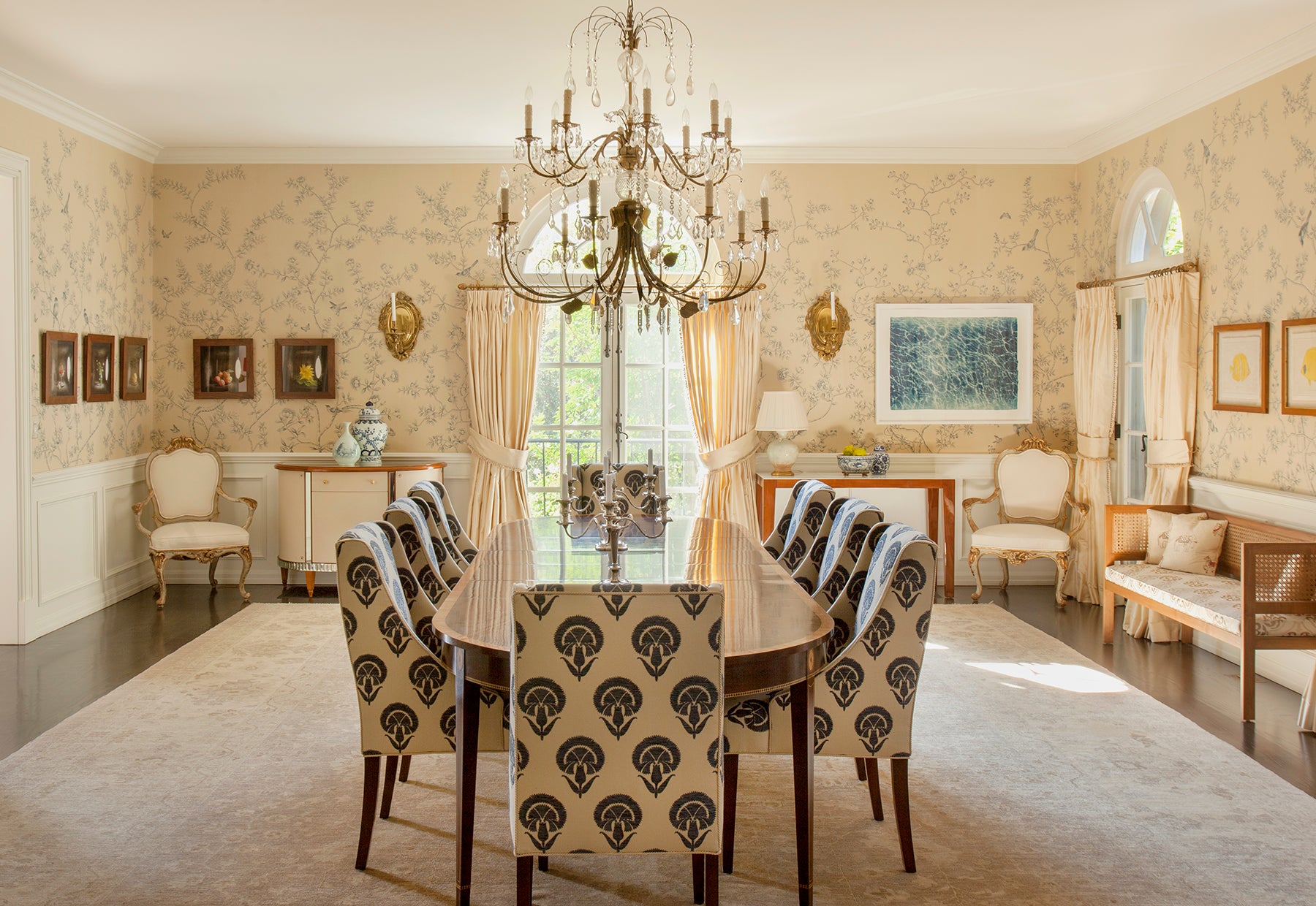 Traditional Dining Room