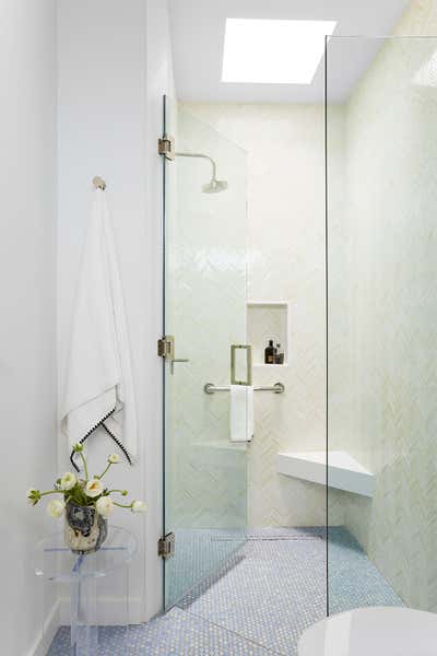  Beach House Bathroom. redondo beach refined by Black Lacquer Design.