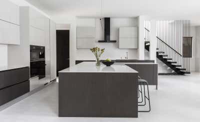 Modern Family Home Kitchen. CW RESIDENCE by Contour Interior Design.